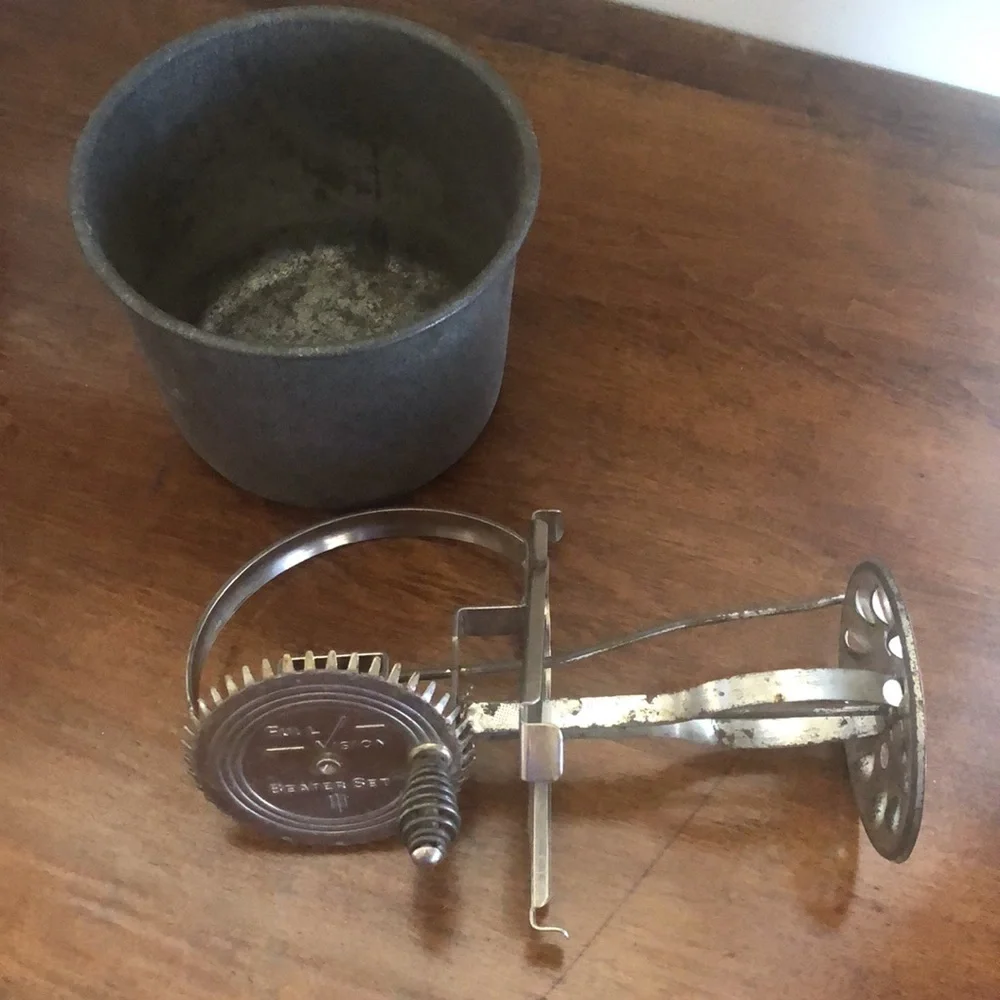 Antique Vintage Tin Metal Full Vision Egg Beater Mixer Set with Bowl Complete